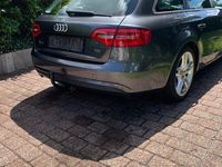 Gebraucht Audi A4 S-Line 177 PS (130 kW) 2015 Grau Kombi