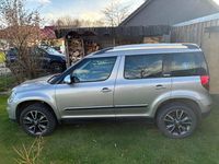 Gebraucht Skoda Yeti Ambition 105 PS (77 kW) 2014 Gelb SUV