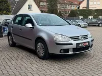Second-hand VW Golf IV Trendline 75 CP (55 kW) 2004 Argintiu Berlinǎ