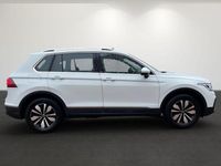 Gebraucht VW Tiguan Move 150 PS (110 kW) 2024 (pure white) SUV