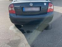 Gebraucht VW Passat 102 PS (75 kW) 2004 Blau Limousine