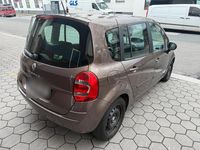 Gebraucht Renault Modus 103 PS (75 kW) 2011 Braun Van / Kleinbus