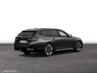 Gebraucht BMW 550e 489 PS (359 kW) 2025 Grau Kombi