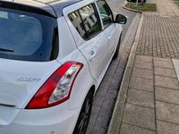 Gebraucht Suzuki Swift 92 PS (67 kW) 2011 Weiß Kleinwagen