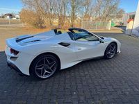 Gebraucht Ferrari F8 721 PS (530 kW) 2022 Weiß Cabrio