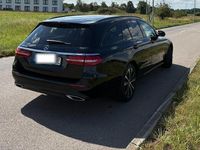 Gebraucht Mercedes E300 194 PS (142 kW) 2021 Schwarz Kombi