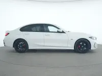 Gebraucht BMW 320e M Sport 204 PS (150 kW) 2023 Alpinweiss Limousine