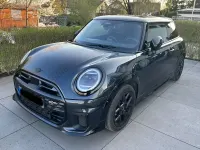 Używany Mini John Cooper Works 204 KM (150 kW) 2024 Szary Hatchback