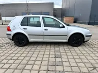Gebraucht VW Golf IV Basis 75 PS (55 kW) 2002 Silber Kleinwagen