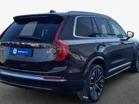 Gebraucht Volvo XC90 Plus 250 PS (183 kW) 2025 Mulberry red metallic SUV