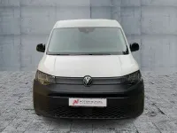 Używany VW Caddy Maxi Basis 122 KM (89 kW) 2021 Biały Minivan
