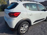 Gebraucht Dacia Sandero Stepway 91 PS (66 kW) 2023 Weiß SUV