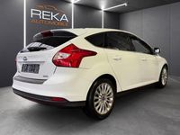 Gebraucht Ford Focus Titanium 125 PS (91 kW) 2015 Weiß Limousine