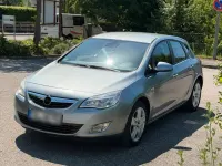Gebraucht Opel Astra 180 PS (132 kW) 2010 Silber Limousine