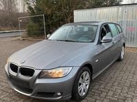 Gebraucht BMW 318 143 PS (105 kW) 2010 Grau Kombi