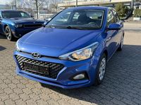 Gebraucht Hyundai i20 Select 75 PS (55 kW) 2019 Blau Kleinwagen