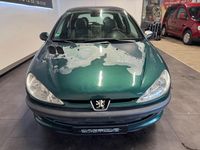 Gebraucht Peugeot 206 75 PS (55 kW) 2000 Grün Limousine