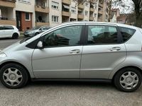 Gebraucht Mercedes A180 109 PS (80 kW) 2011 Silber Limousine