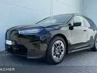 Gebraucht BMW iX Shadowline 239 kW (326 PS) 2022 Saphirschwarz metallic SUV