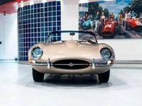 Second-hand Jaguar E-Type 265 CP (194 kW) 1966 Auriu Cabrio