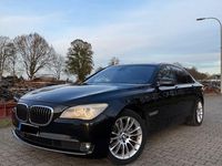 Gebraucht BMW 740 Shadowline 306 PS (225 kW) 2011 Schwarz Limousine