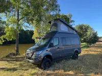 Gebraucht Mercedes Sprinter 190 PS (139 kW) 2025 Grau Van