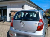 Gebraucht Hyundai i10 Edition 69 PS (50 kW) 2011 Silber Kleinwagen