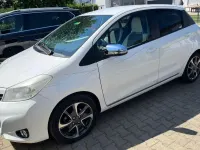 Gebraucht Toyota Yaris 99 PS (72 kW) 2013 Weiß Kleinwagen