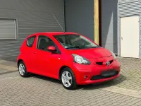Gebraucht Toyota Aygo Cool 68 PS (50 kW) 2008 Rot Kleinwagen