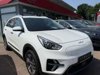 Gebraucht Kia Niro Vision 100 kW (136 PS) 2021 Schneeweiß SUV