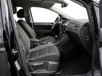 Gebraucht VW Touran 150 PS (110 kW) 2022 Schwarz Van / Kleinbus