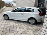 gebraucht BMW 118 d / 8-Fach bereift / Sparsam