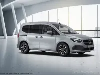 Gebraucht Mercedes T180 Edition 116 PS (85 kW) 2025 Helvinsilber metallic Van / Kleinbus