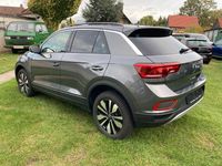 Gebraucht VW T-Roc Move 150 PS (110 kW) 2024 Grau SUV