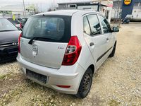 Gebraucht Hyundai i10 Edition 69 PS (50 kW) 2014 Silber Kleinwagen