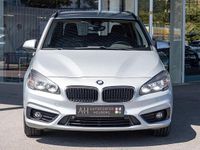 Gebraucht BMW 218 Advantage 136 PS (100 kW) 2018 Silber Van / Kleinbus