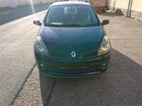 Gebraucht Renault Clio II 75 PS (55 kW) 2006 Blau Kleinwagen