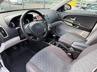 Gebraucht Kia Ceed 122 PS (89 kW) 2008 Beige Kleinwagen