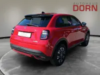 Neu Fiat 600 101 PS (74 kW) 2025 Rot SUV
