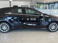 Gebraucht Mercedes A180 122 PS (89 kW) 2012 Schwarz Kleinwagen