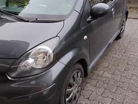 Gebraucht Toyota Aygo 68 PS (50 kW) 2009 Grau Kleinwagen