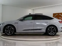Gebraucht Audi e-tron Sportback Sport 369 kW (503 PS) 2022 Weiß SUV