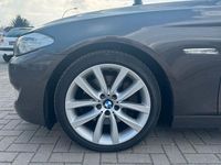 Gebraucht BMW 530 Performance 258 PS (189 kW) 2012 Braun Kombi