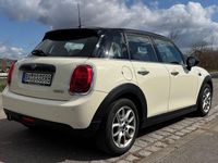 Gebraucht Mini Cooper Chili 136 PS (100 kW) 2018 Weiß Kleinwagen