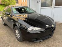 Gebraucht Alfa Romeo 147 105 PS (77 kW) 2005 Schwarz Kleinwagen