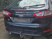Gebraucht Ford Mondeo 145 PS (106 kW) 2011 Schwarz Limousine