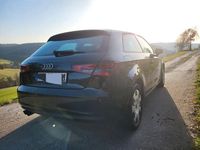 Gebraucht Audi A3 Attraction 122 PS (89 kW) 2014 Schwarz Limousine