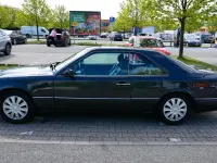 Gebraucht Mercedes E220 150 PS (110 kW) 1995 Schwarz Coupé