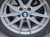 Gebraucht BMW 320 163 PS (119 kW) 2012 Schwarz Kombi