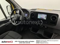 Gebraucht Mercedes Sprinter 143 PS (105 kW) 2020 Calcitgelb Van